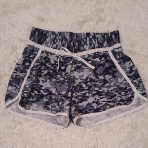 Champion Women's Black and Gray Camouflage Athletic Shorts - M